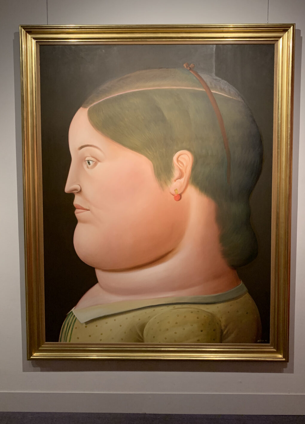 フェルナンド・ボテロ　「横顔の女」　1999年　油彩/キャンバス　206×159cm