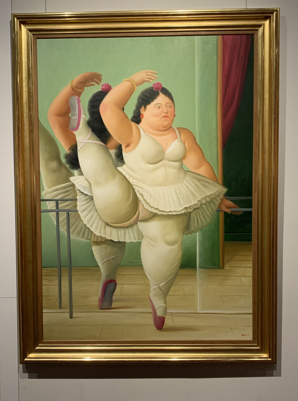 フェルナンド・ボテロ　「バーレッスン中のバレリーナ」　2001年　油彩/キャンバス　164×116cm