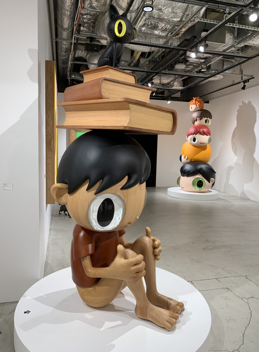 Javier Calleja    「Thinking Boy」　2019   Wood,metal and glass  H205×W90cm ×D76.4cm 