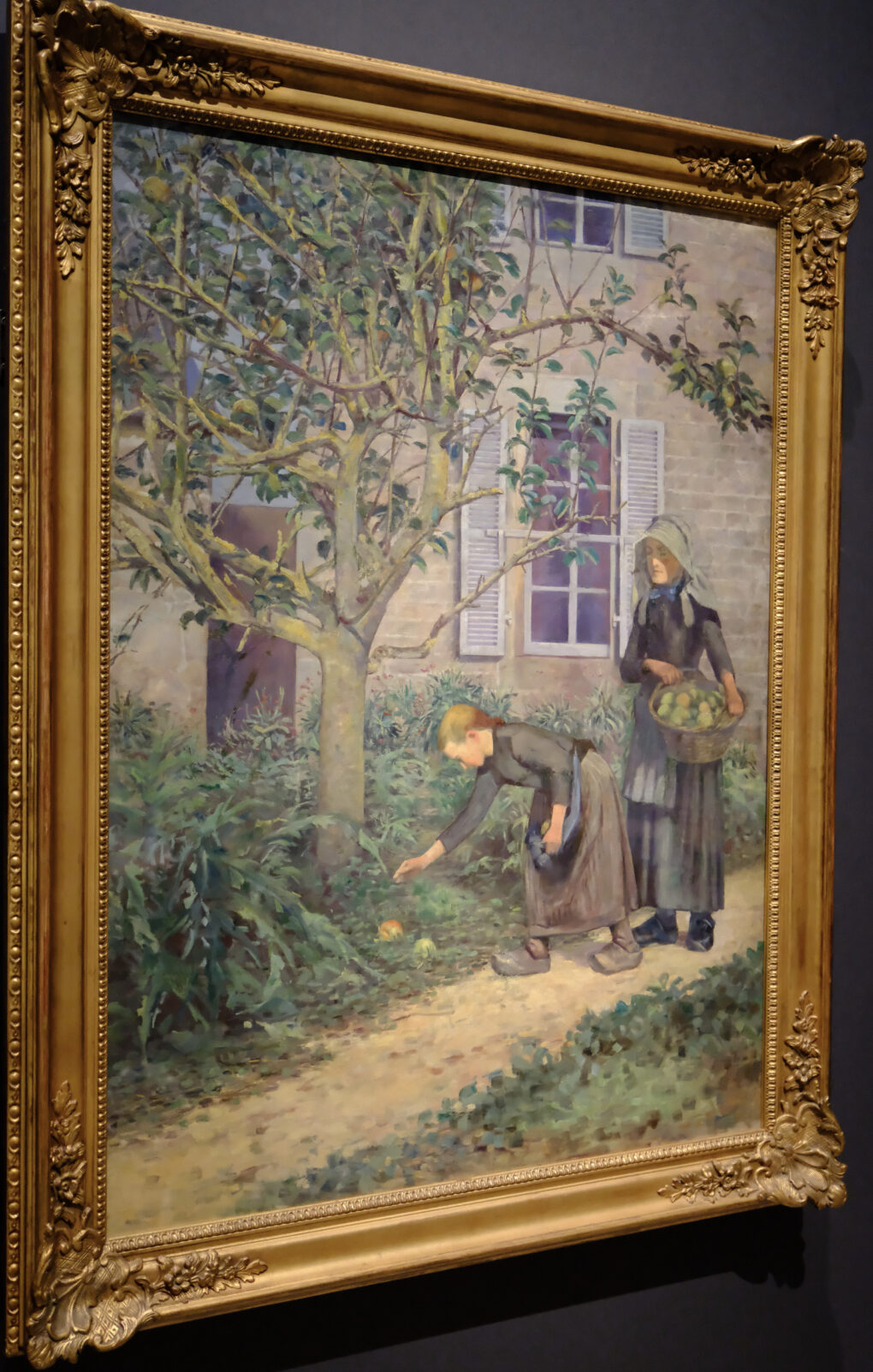 久米桂一郎　《林檎拾い》  1892年　油彩、カンヴァス　久米美術館