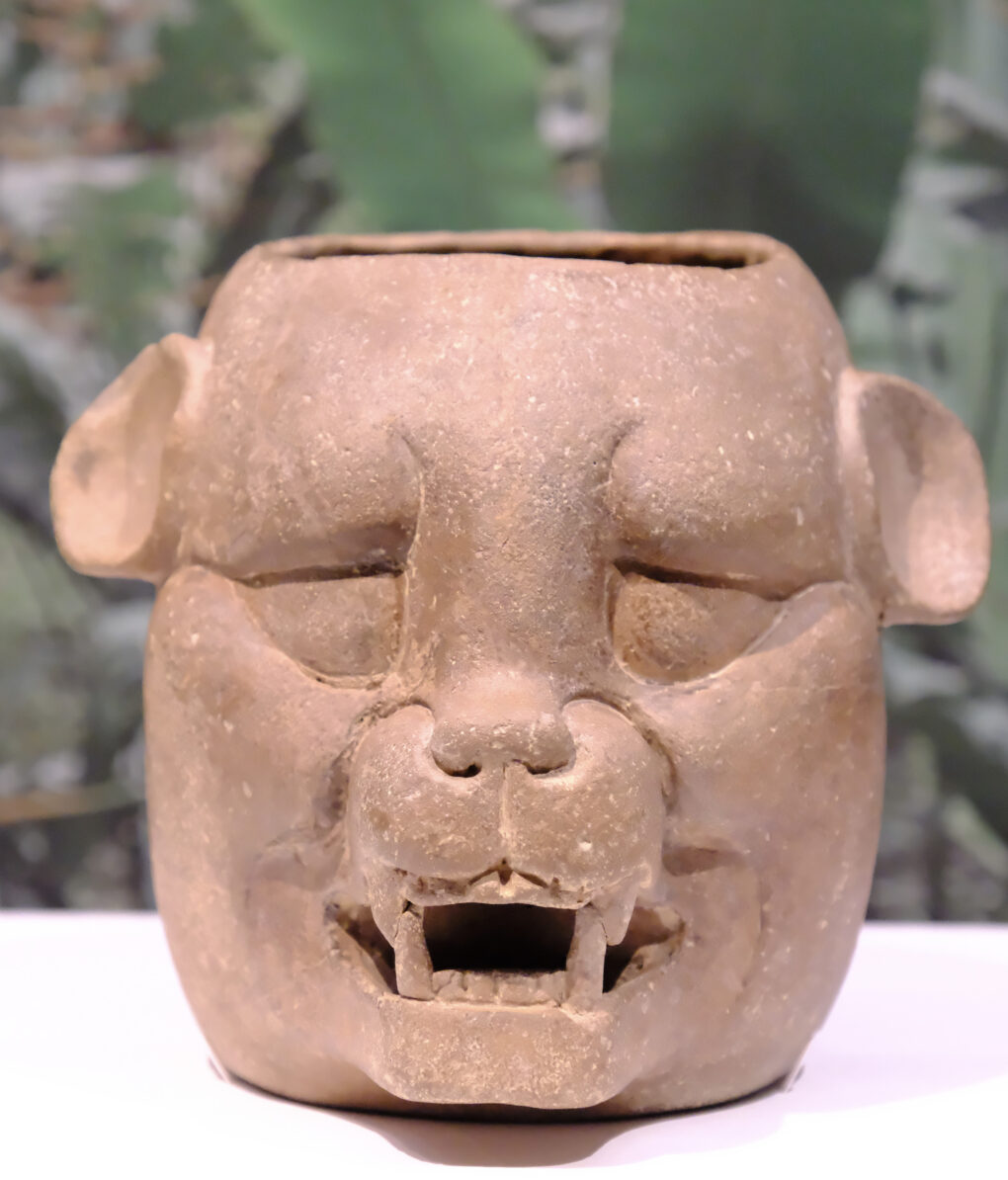 古代メキシコ　東京国立博物館　ジャガーの土器　マヤ文明　600〜950年　メキシコ国立人類博物館