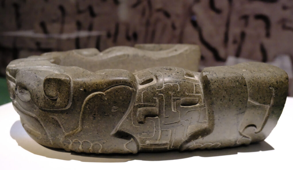 ユーゴ（球技用防具）　中央ベラクルス　600〜950年　メキシコ国立人類博物館
