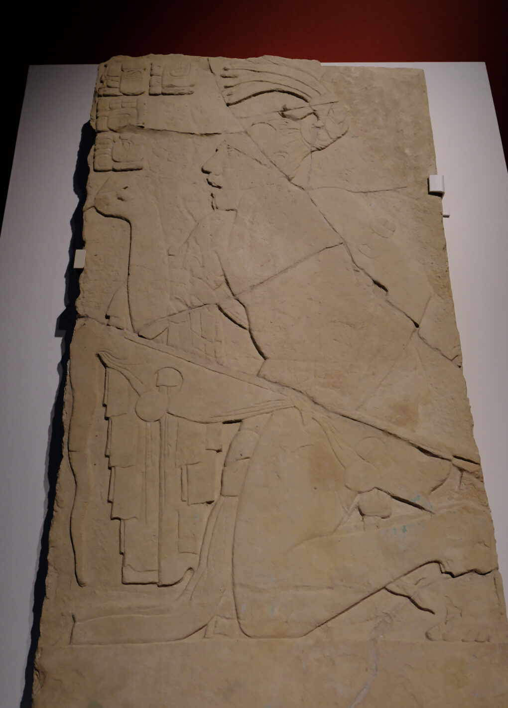書記の石板　マヤ文明　725年　パレンケ、王宮の塔出土　アルベルト・ルス・ルイリエ　パレンケ遺跡博物館