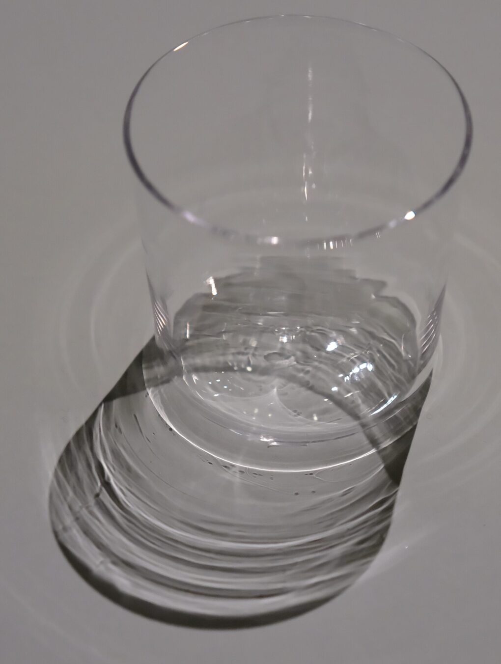 山野アンダーソン陽子　　 Drinking Glass for Maria Nordin  　2021 　 吹きガラス　東京オペラシティアートギャラリー